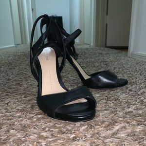 Black basic heels 👠